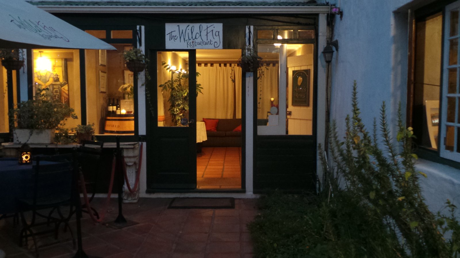 Courtyard Hotel15